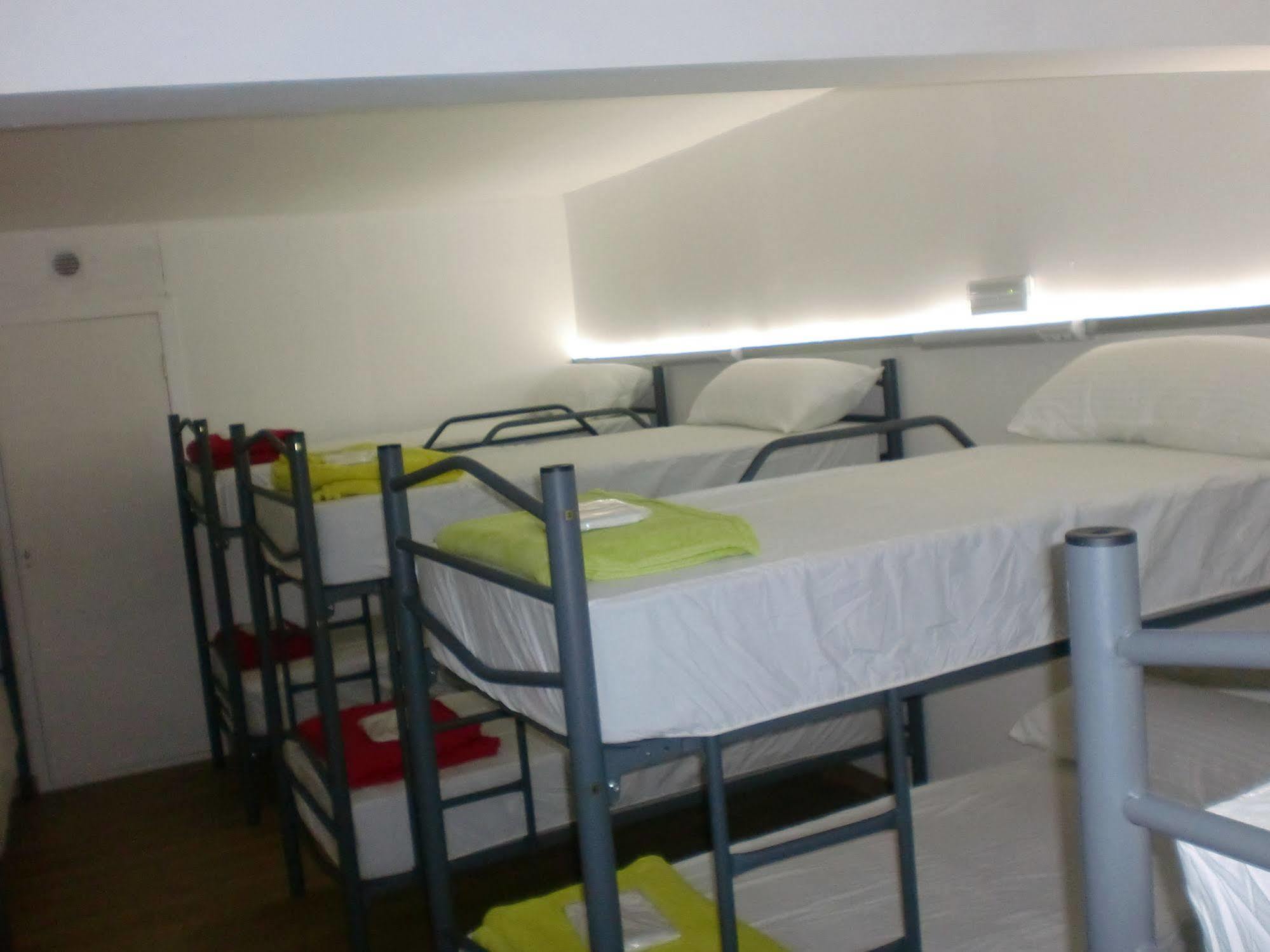 Albergue Monterrey Saint-Jacques-de-Compostelle Extérieur photo